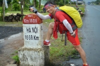Chuyến đi bộ xuyên Việt của chàng luật sư